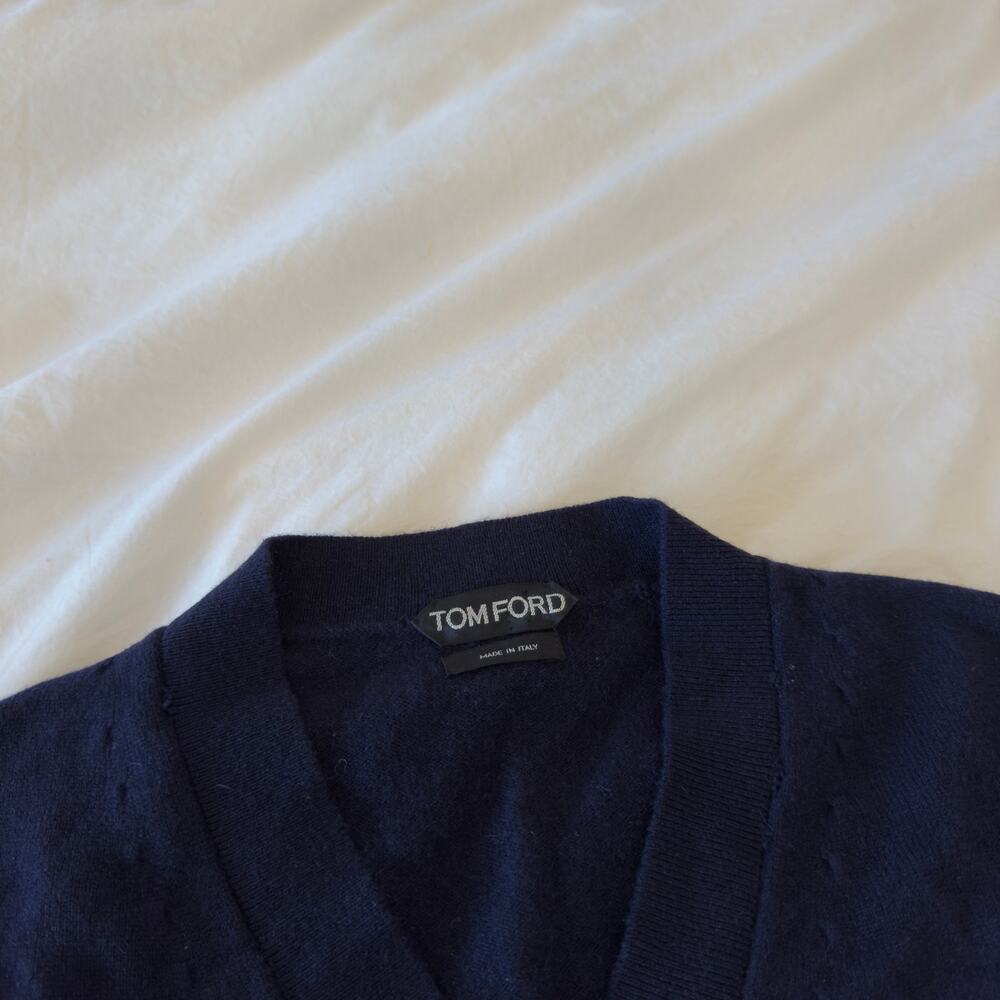 Tom Ford 100% Cashmere Mens Navy V-Neck Pull-Over Sweater Size M - Picture 2 of 6